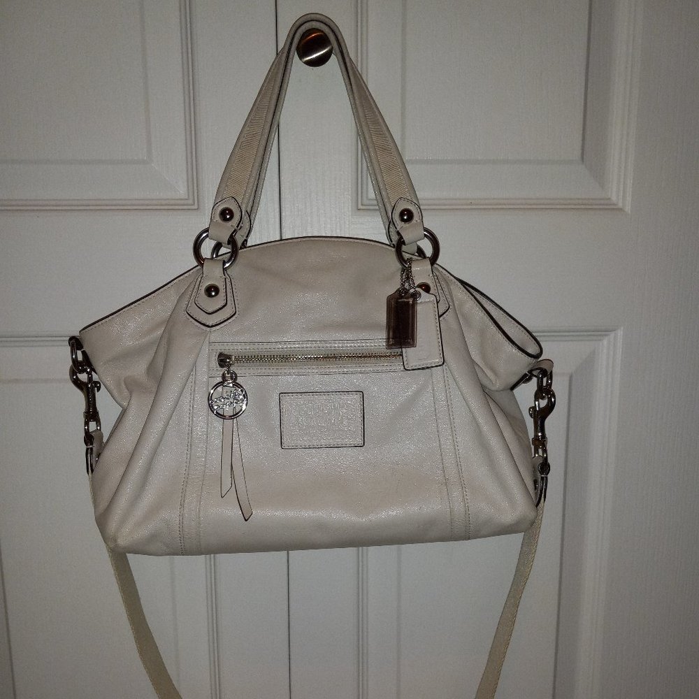 Coach 16285 Poppy Rocker Bag